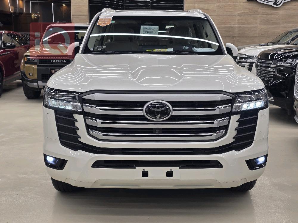 تۆیۆتا لاند کروزەر